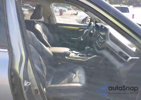 2021 Toyota Highlander Hybrid Platinum z USA, uszkodzony, nr VIN 5TDFARAHXMS011591